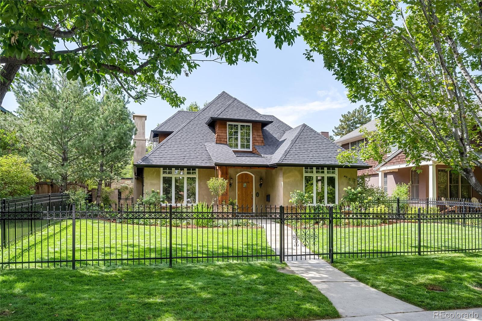 727 Niagara Street