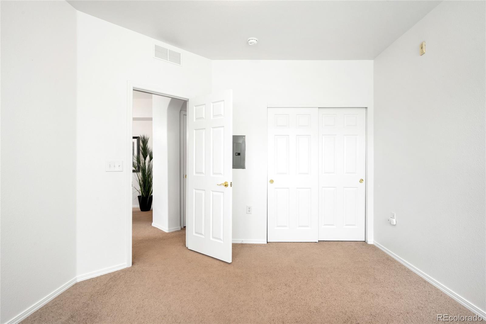 16386 E Fremont Avenue Unit: 7
