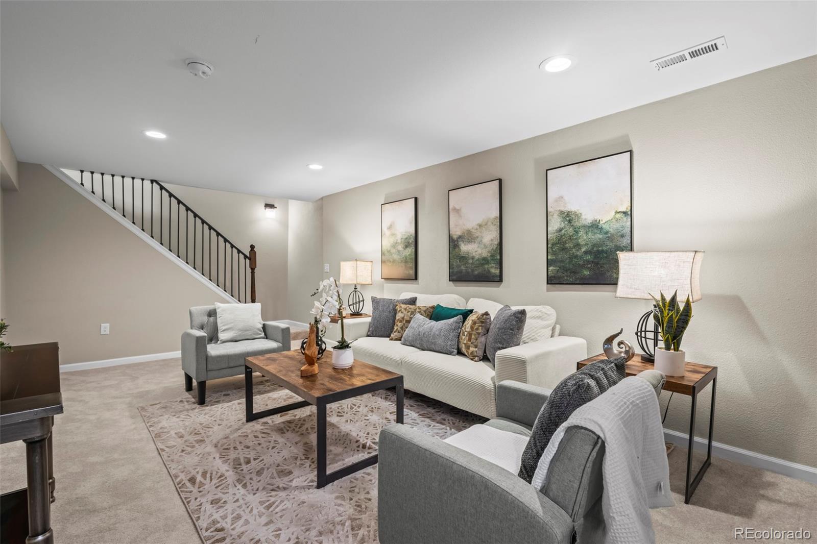 6147 Dunraven Street