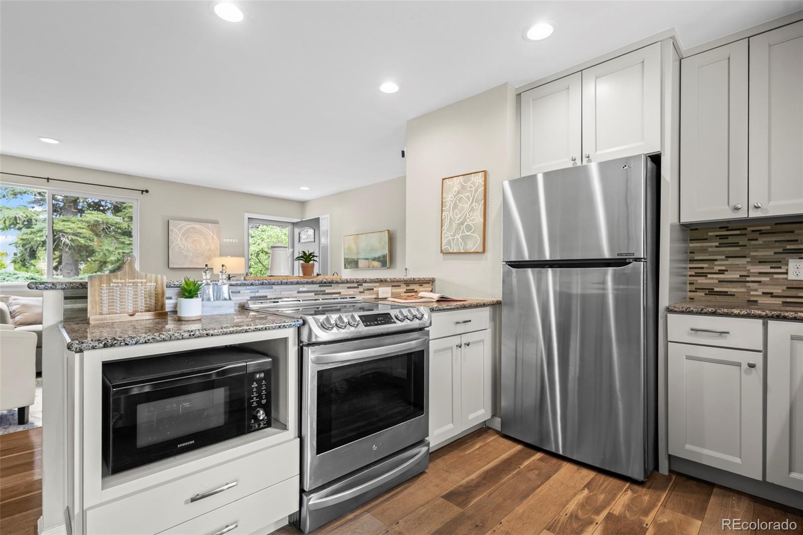 6147 Dunraven Street