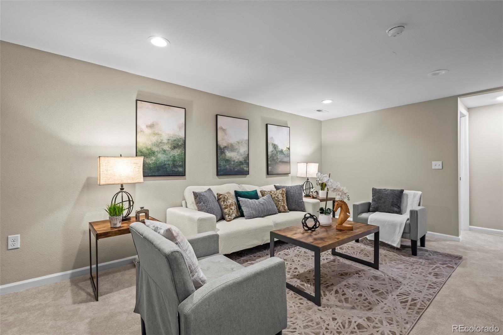 6147 Dunraven Street