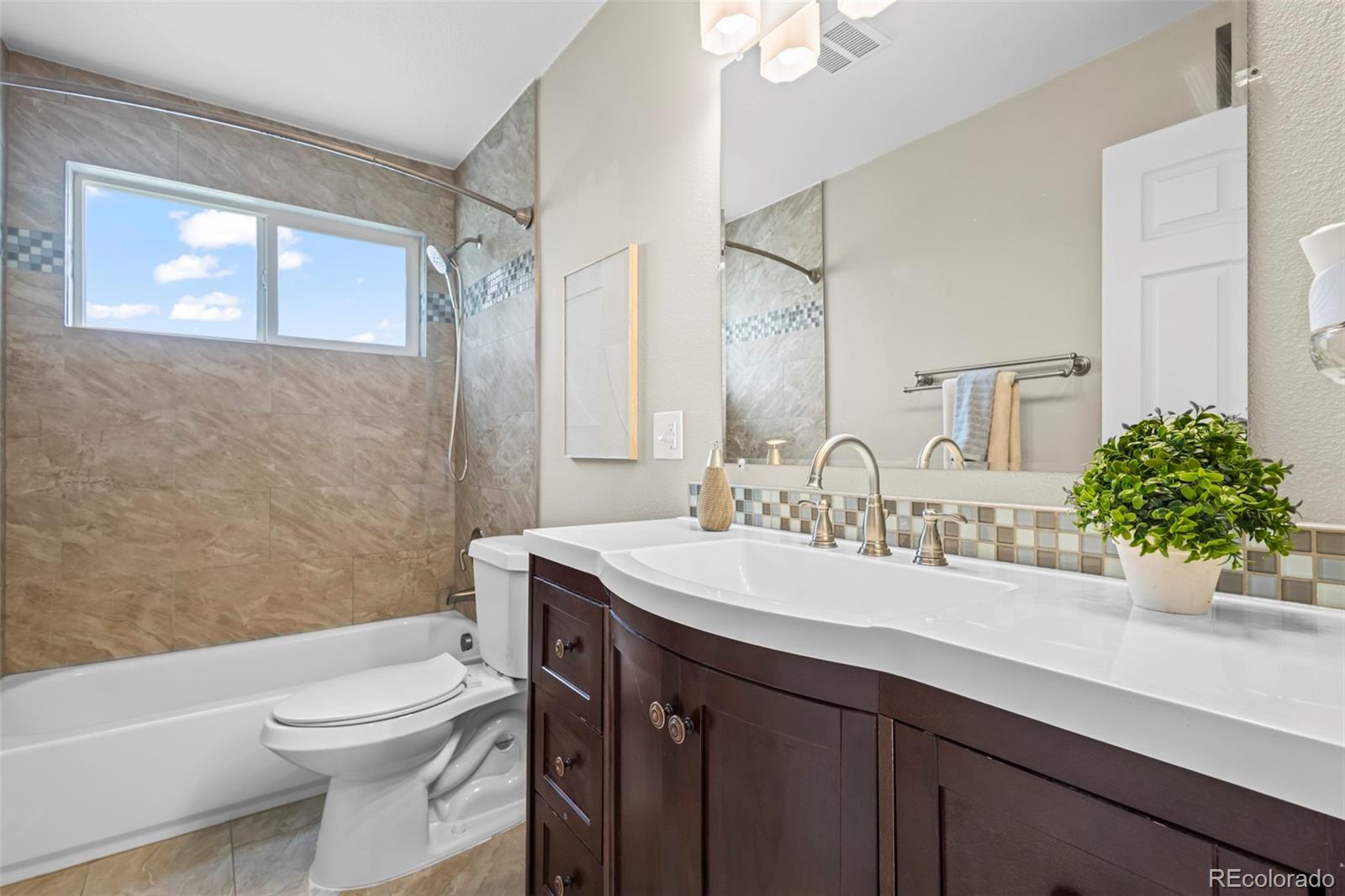 6147 Dunraven Street