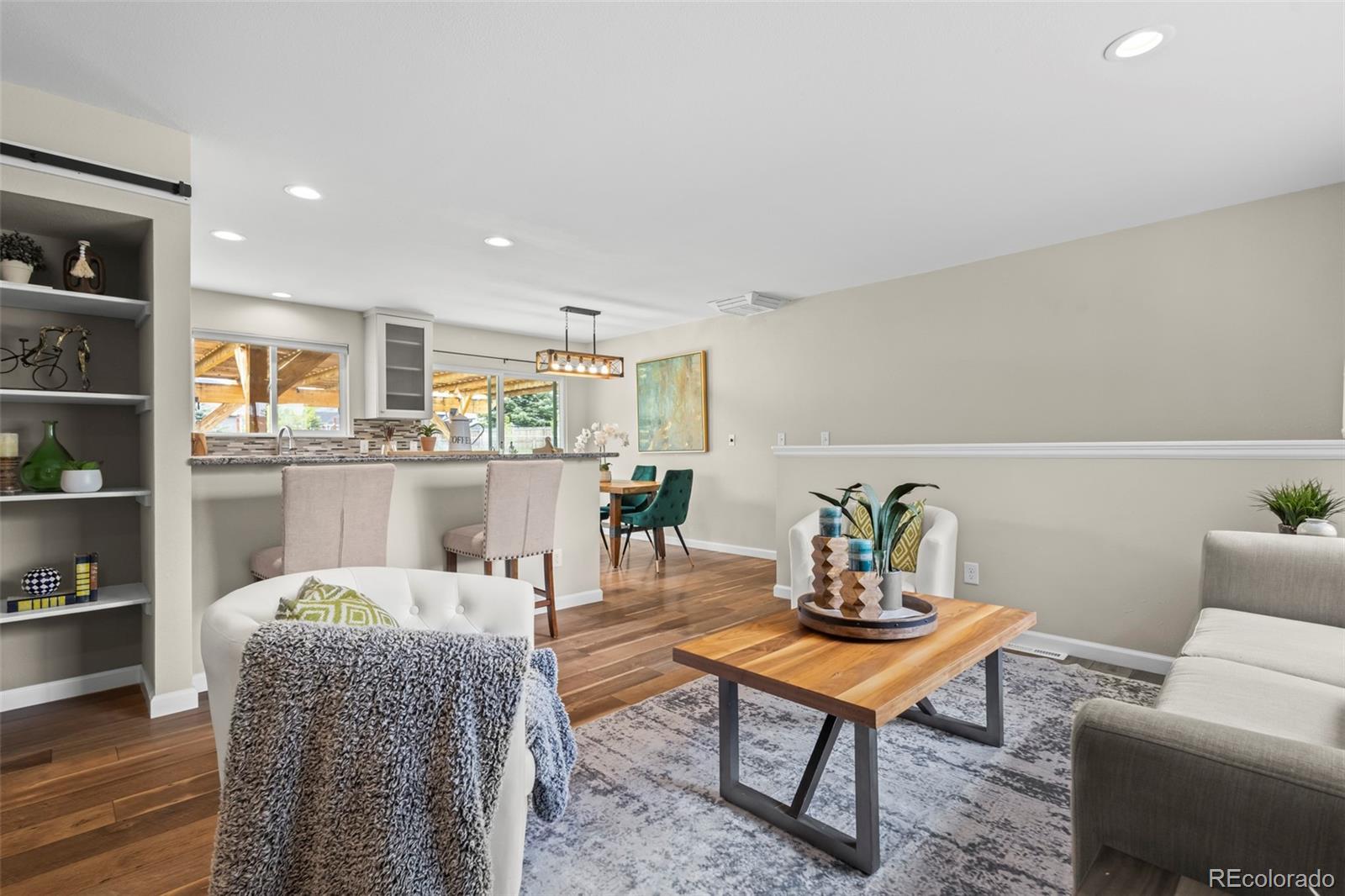 6147 Dunraven Street