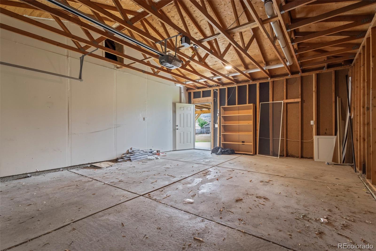 6147 Dunraven Street