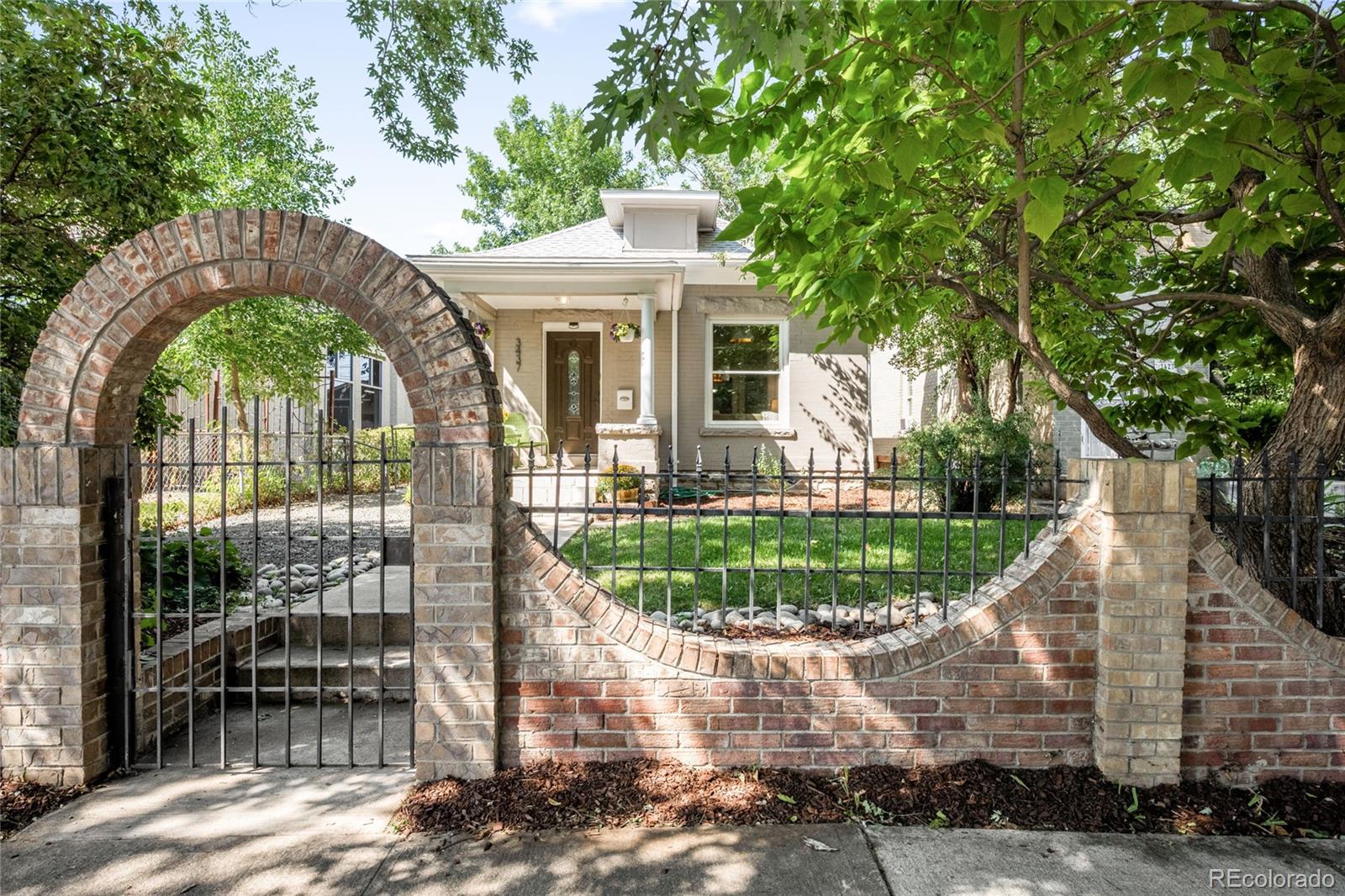 3437 W 23rd Avenue