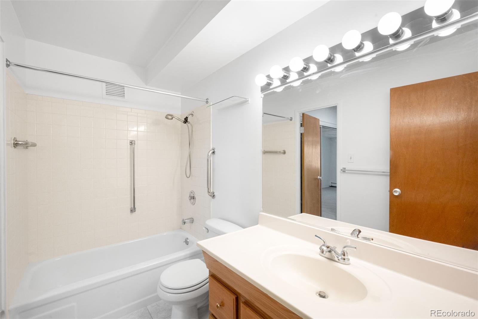 9655 E Center Avenue Unit: 8A