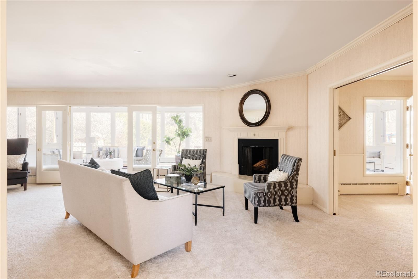 3360 S Columbine Circle