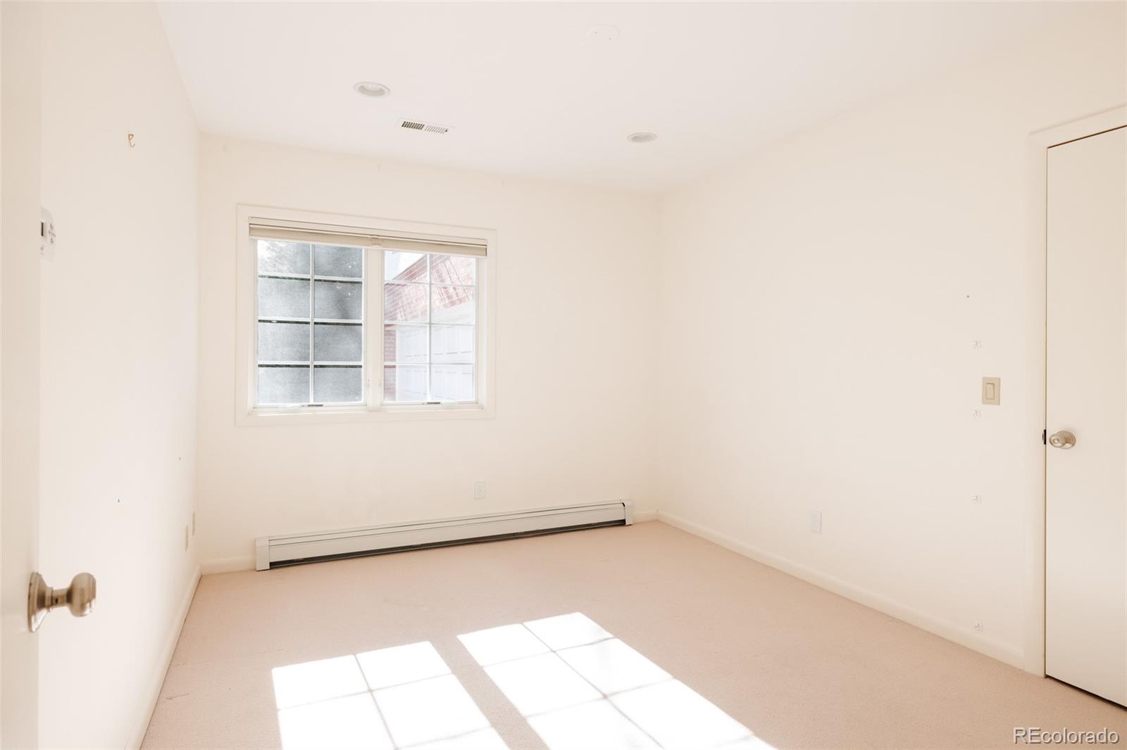 3360 S Columbine Circle