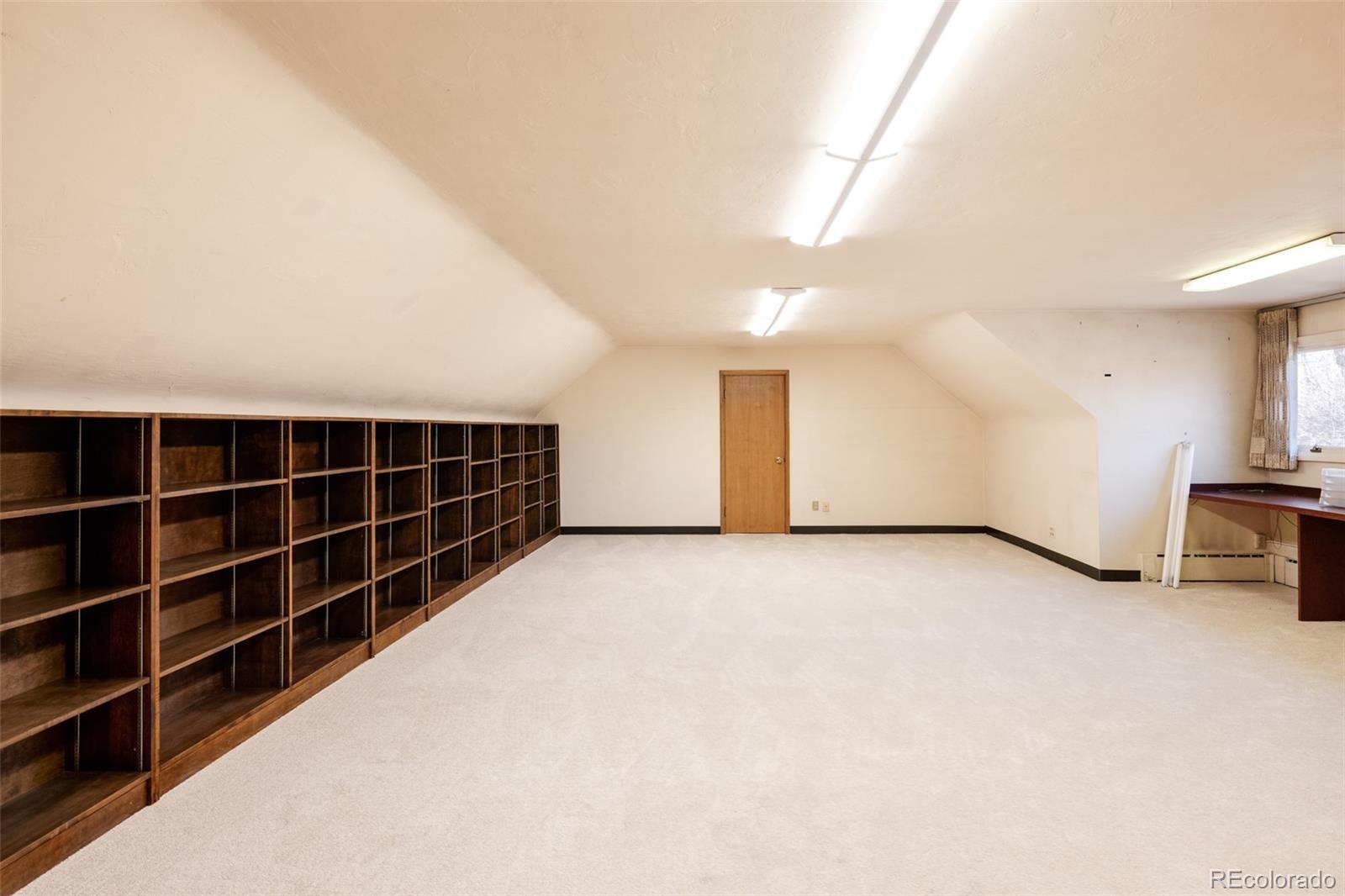 3360 S Columbine Circle