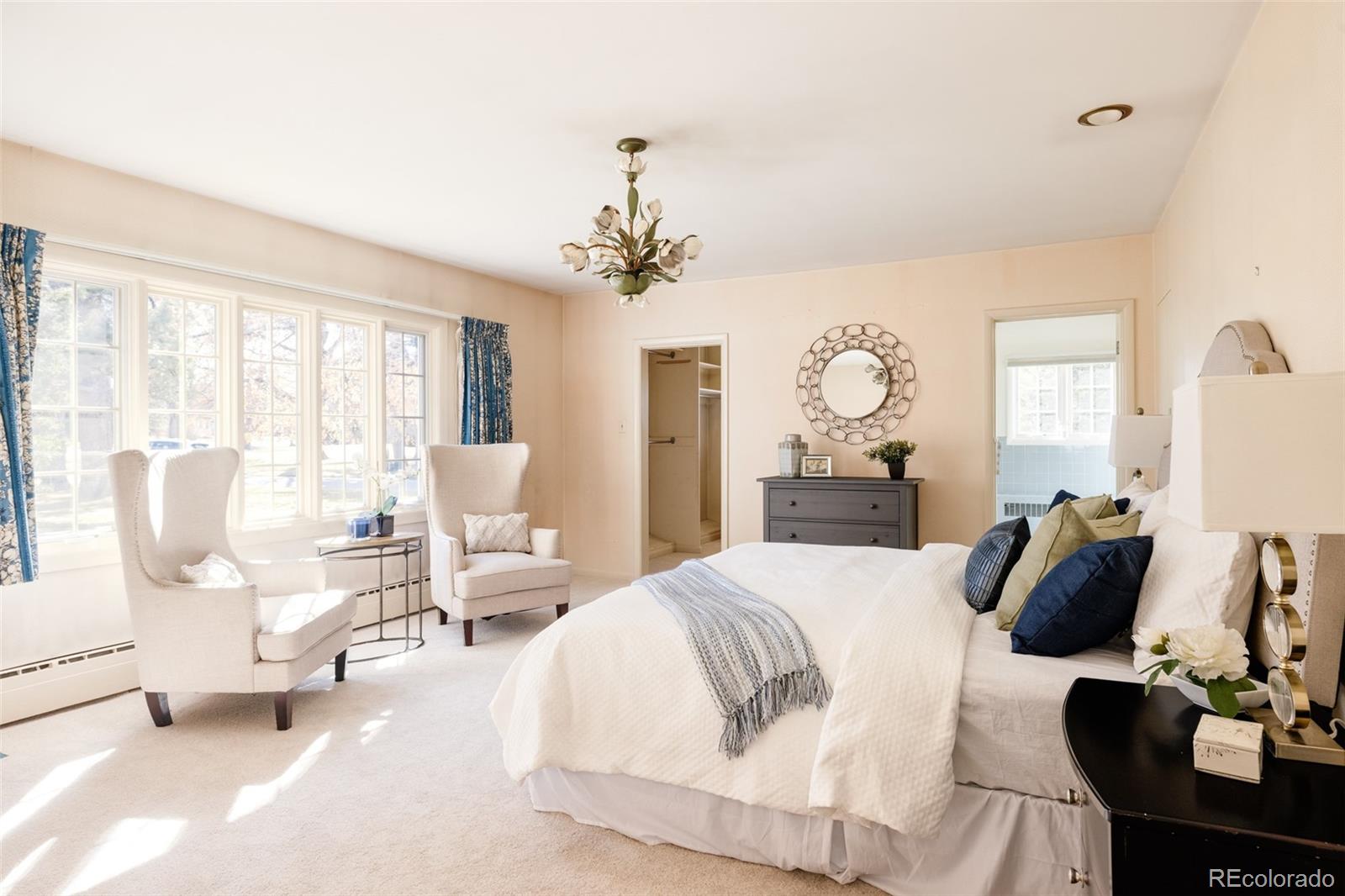 3360 S Columbine Circle