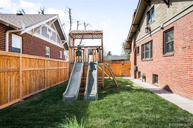 3353 W Clyde Place