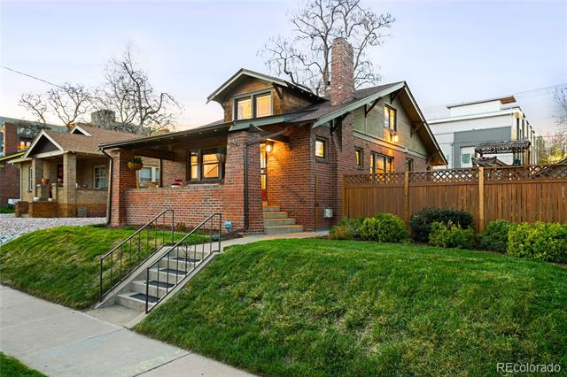 3353 W Clyde Place