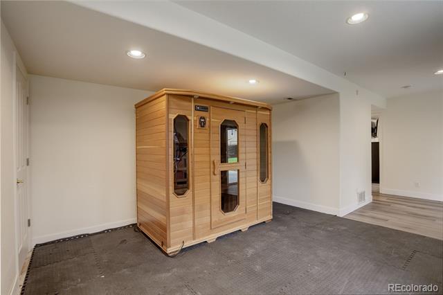 7708 W 62nd Place
