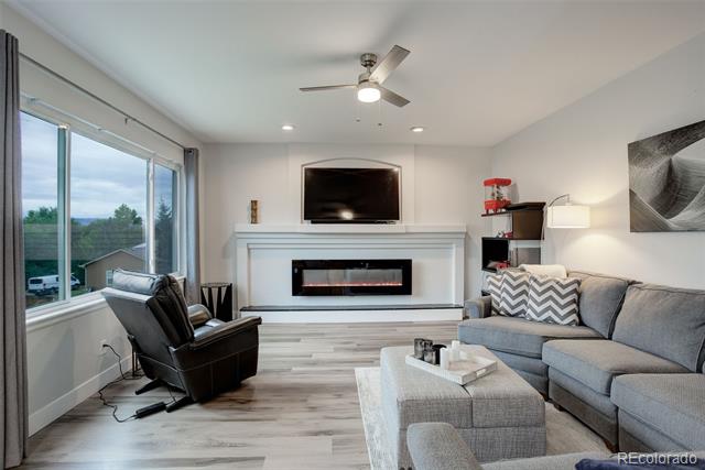 7708 W 62nd Place