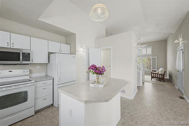 3851 Oakwood Drive