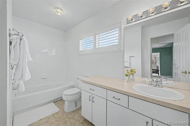 3851 Oakwood Drive