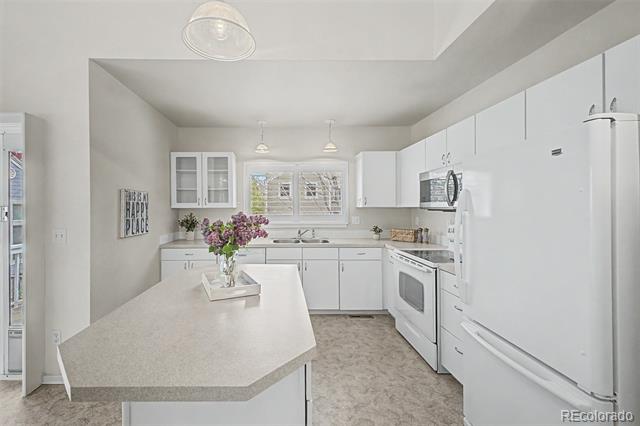 3851 Oakwood Drive