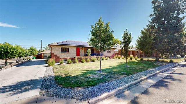 2221 W Moffat Place
