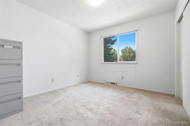 7017 S Quince Circle