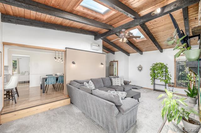 10585 W 9th Place