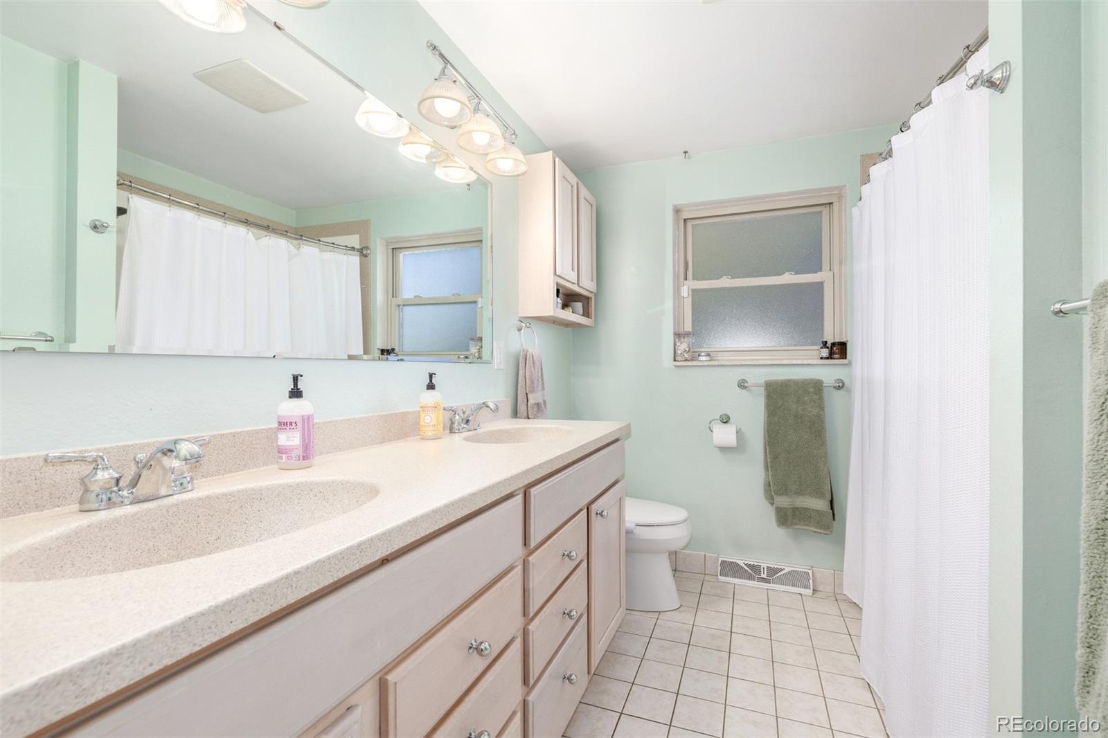 10585 W 9th Place