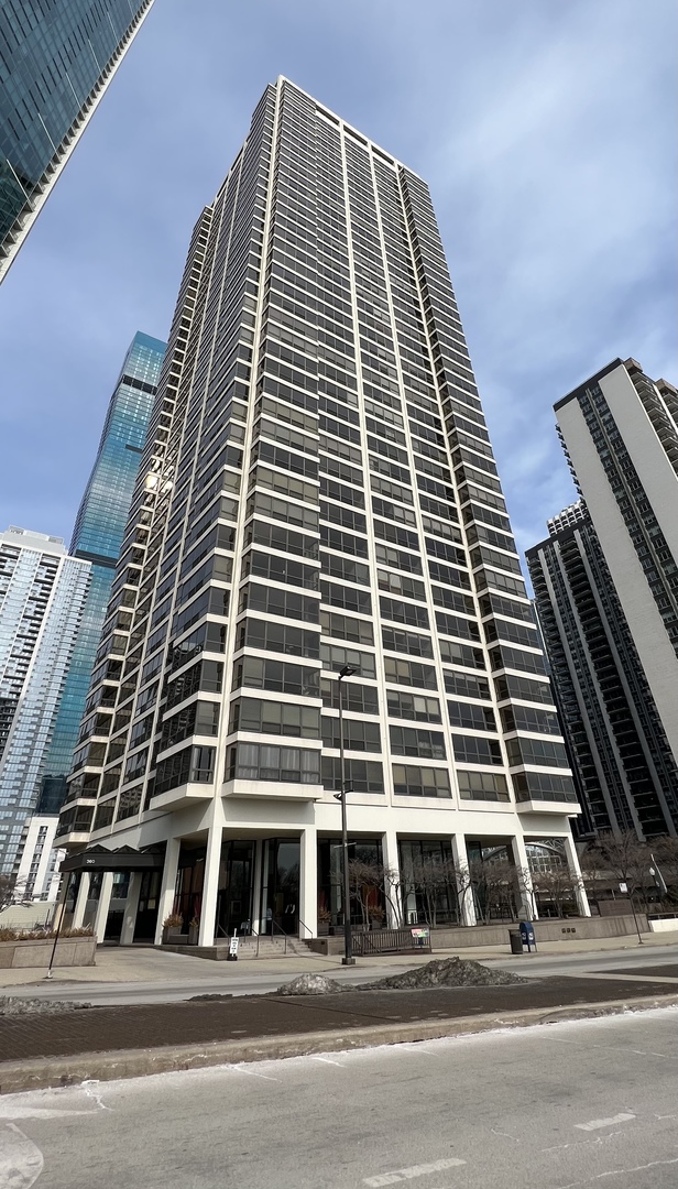 360 E Randolph Street Unit: 2303