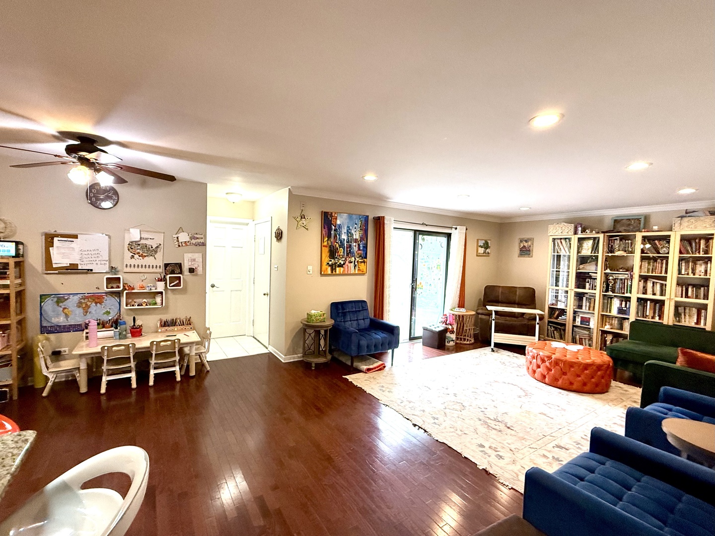 9s525 ALLISON Court