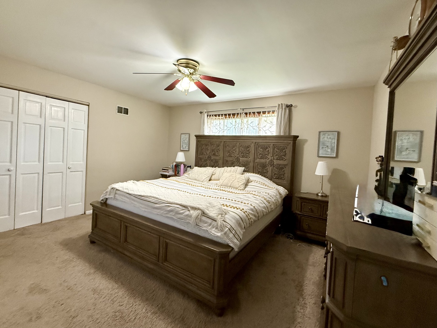 9s525 ALLISON Court