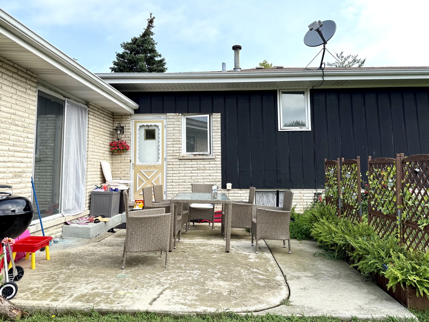 9s525 ALLISON Court