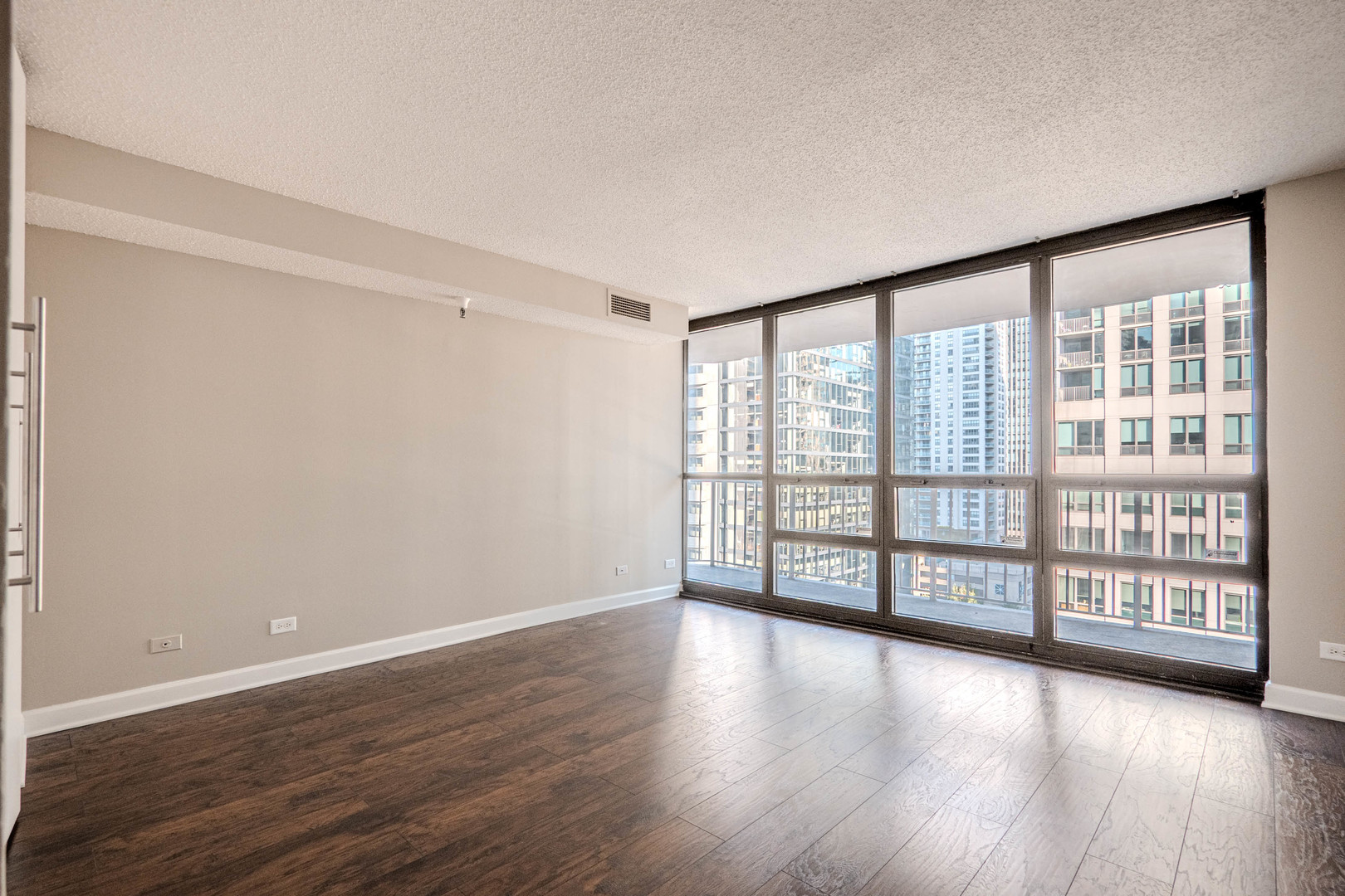 10 E ONTARIO Street Unit: 1208