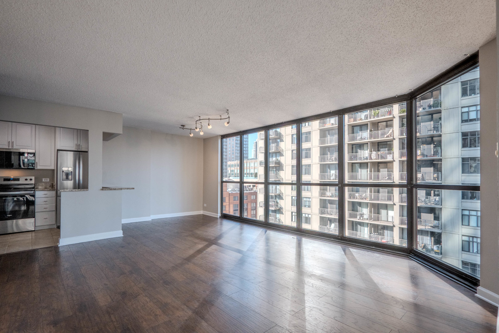 10 E ONTARIO Street Unit: 1208