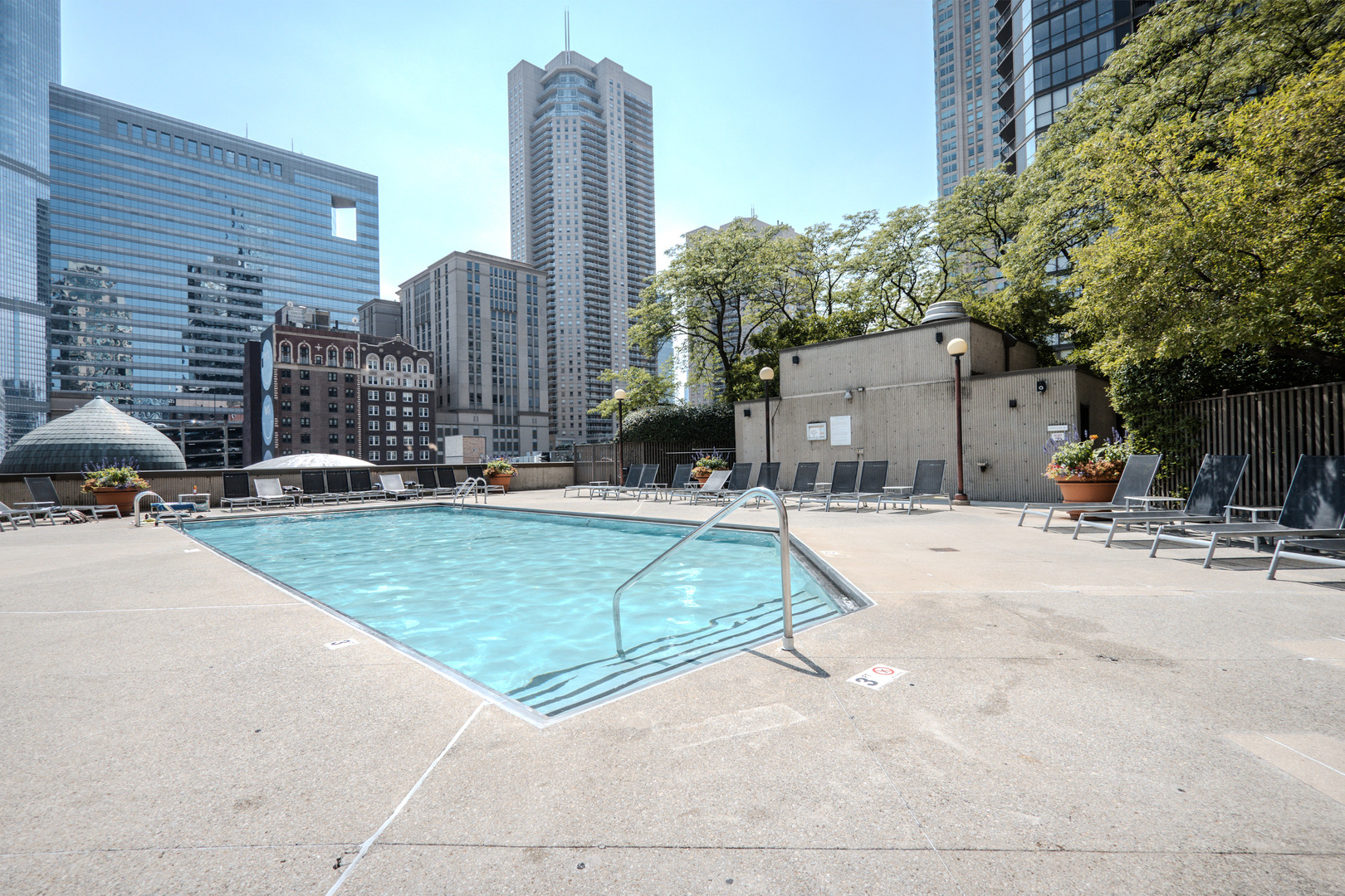 10 E ONTARIO Street Unit: 1208