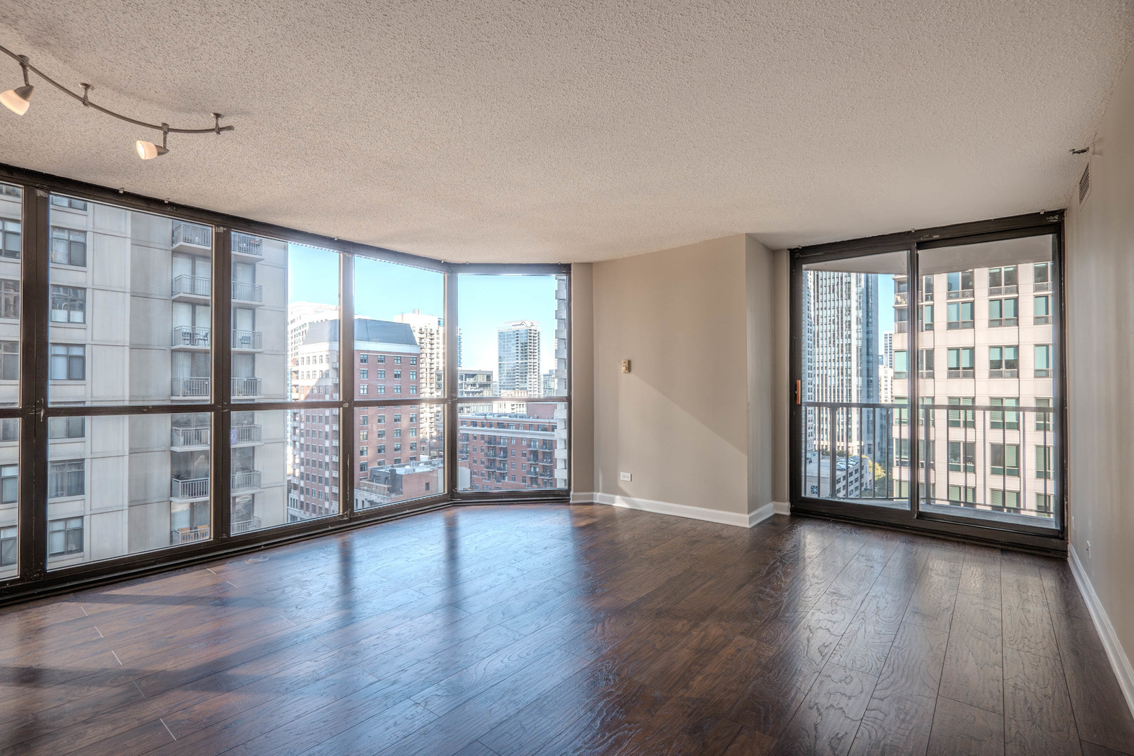 10 E ONTARIO Street Unit: 1208