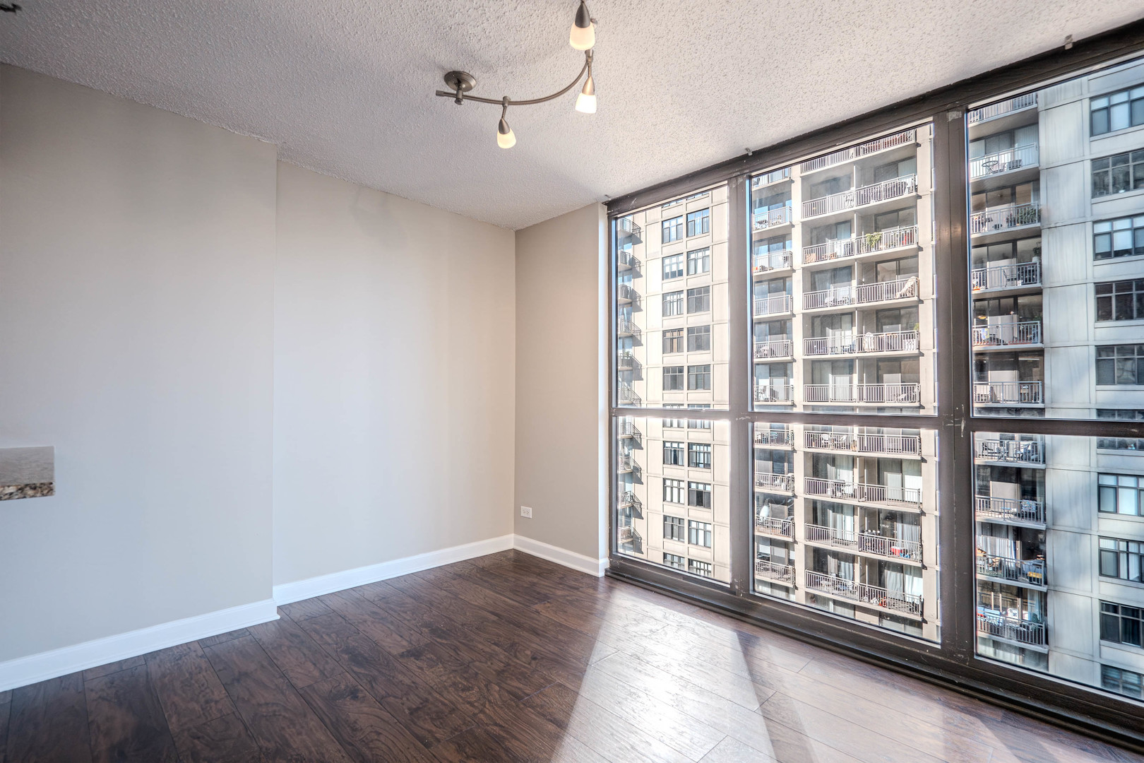 10 E ONTARIO Street Unit: 1208