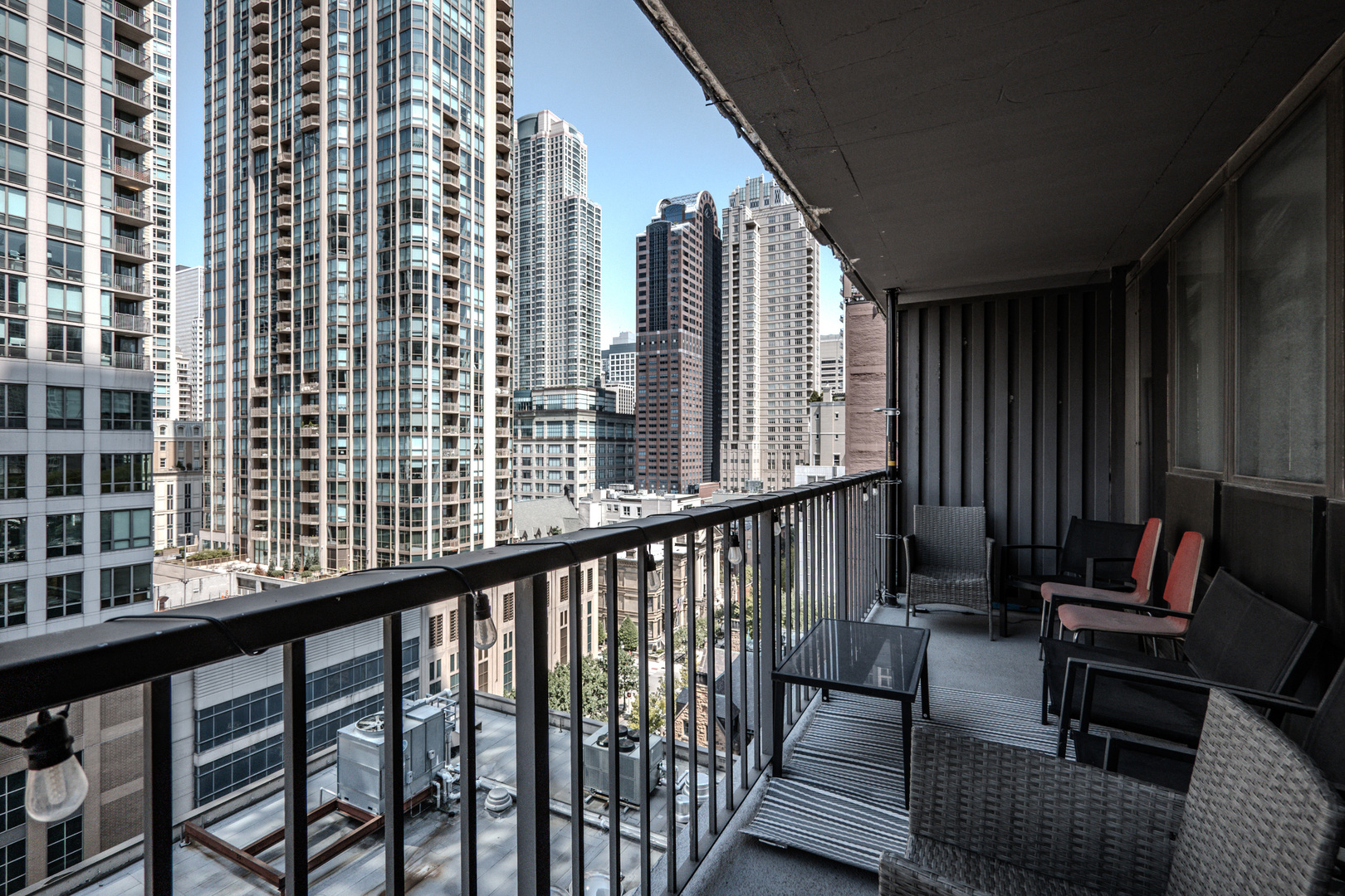 10 E ONTARIO Street Unit: 1208
