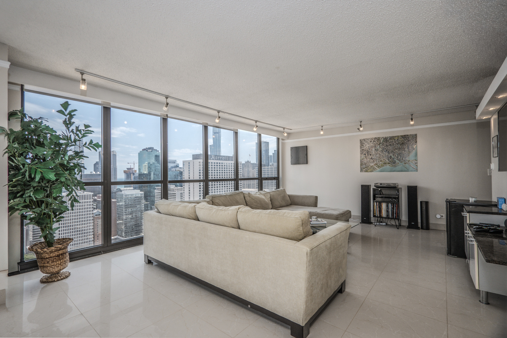 10 E Ontario Street Unit: 4208