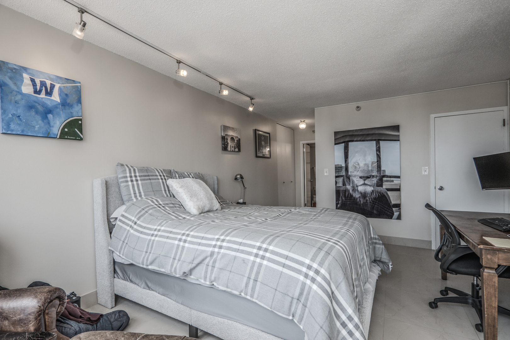 10 E Ontario Street Unit: 4208