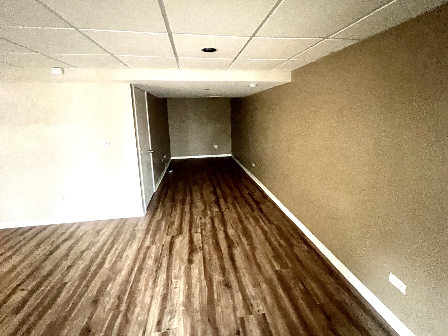 300 LUNT Avenue Unit: 300