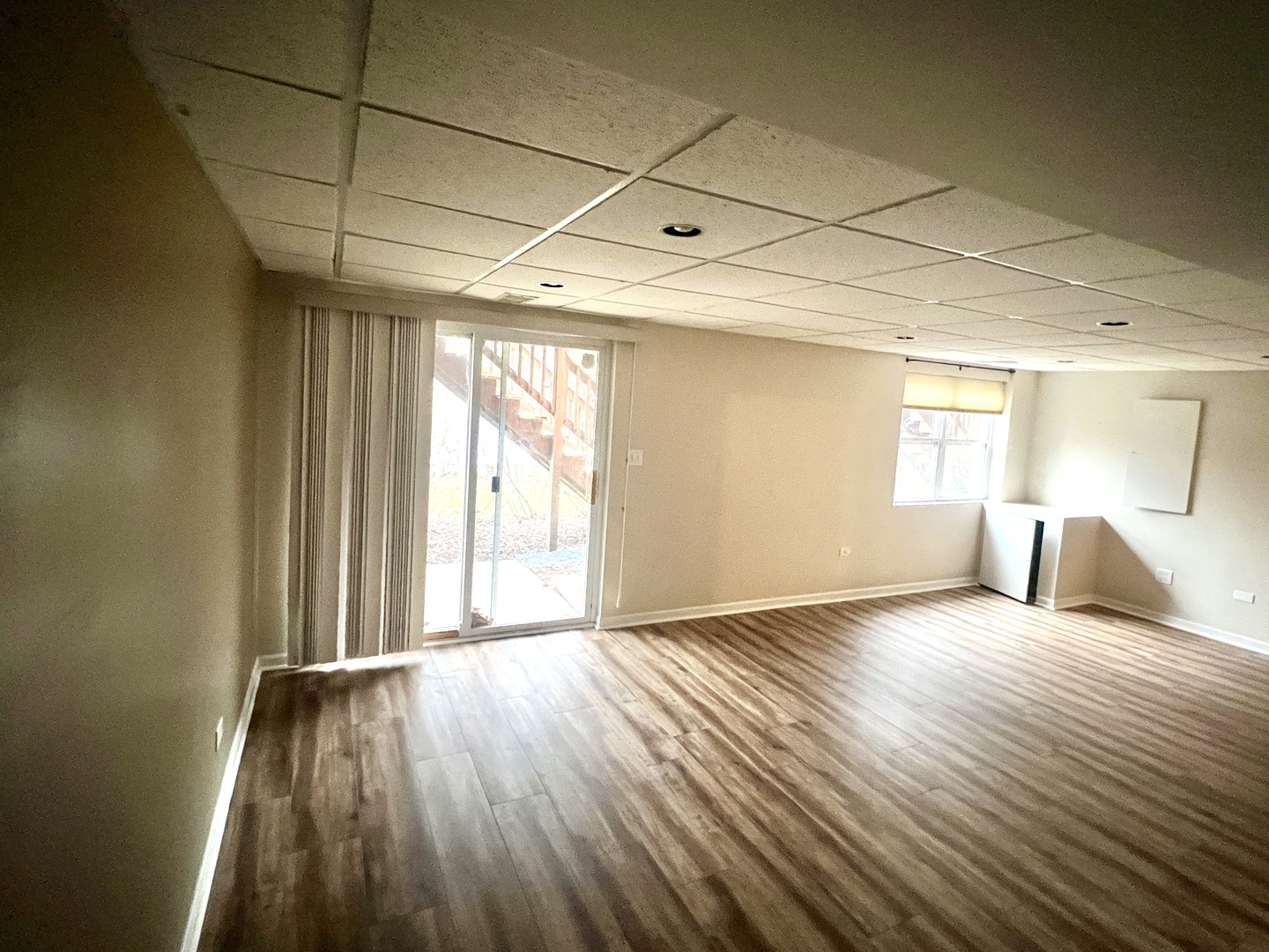 300 LUNT Avenue Unit: 300