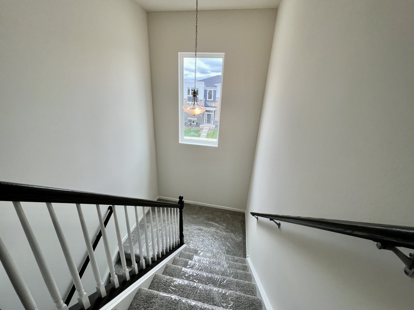 29W695 Cambridge Court