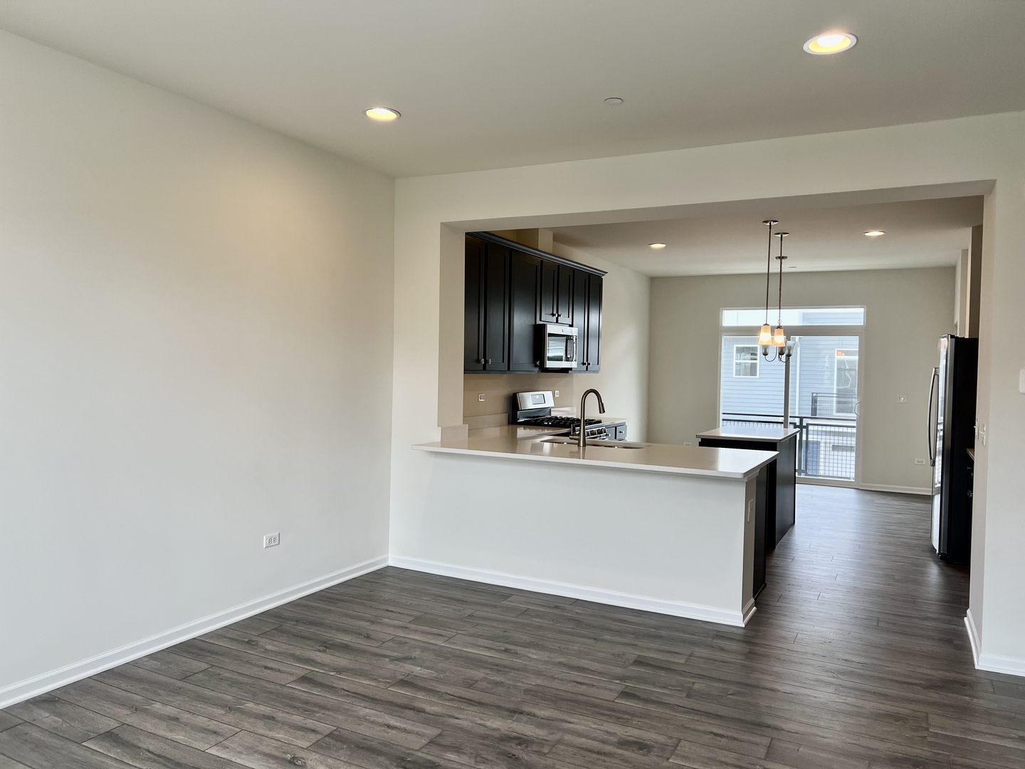 29W695 Cambridge Court