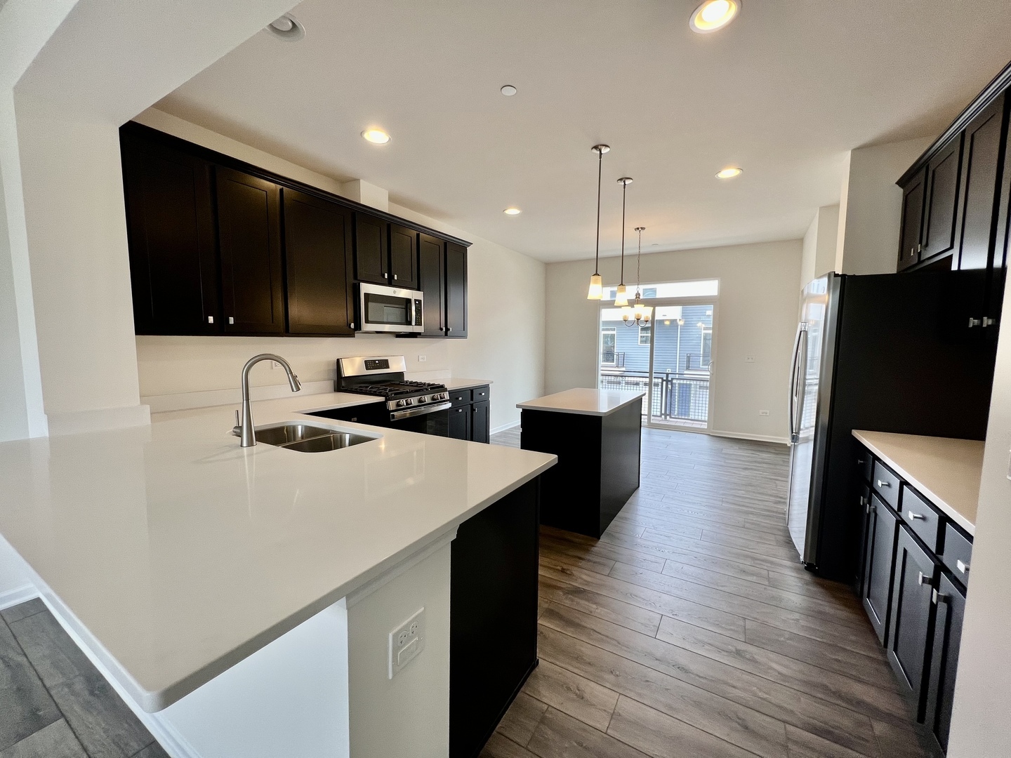 29W695 Cambridge Court