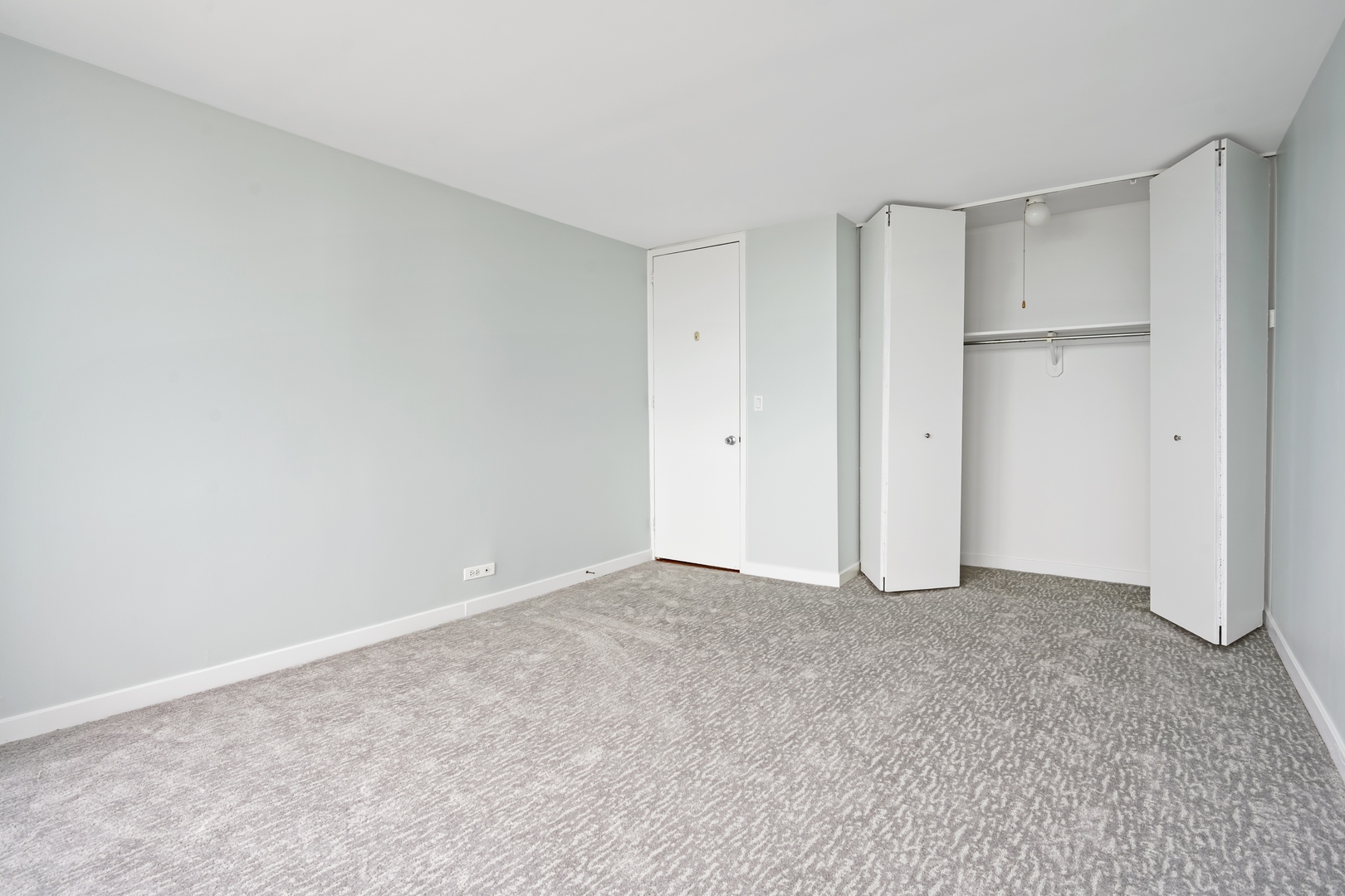 655 W Irving Park Road Unit: 5414