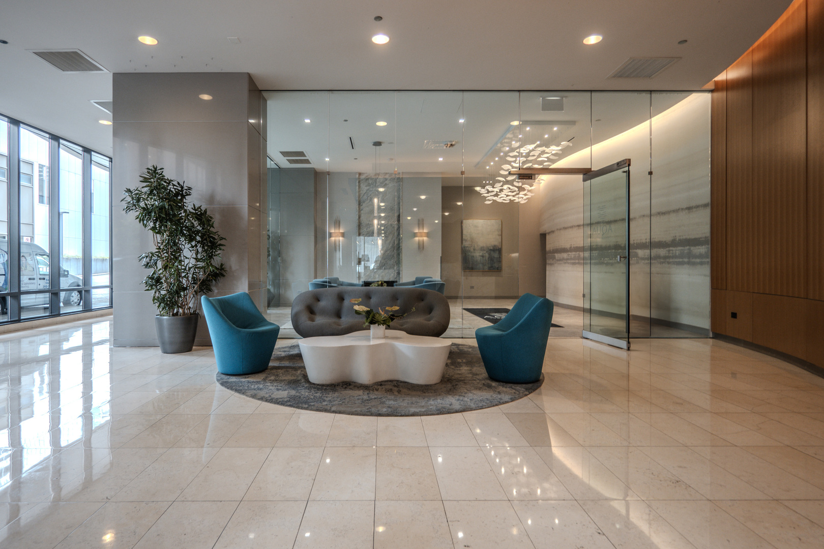 225 N Columbus Drive Unit: 5701