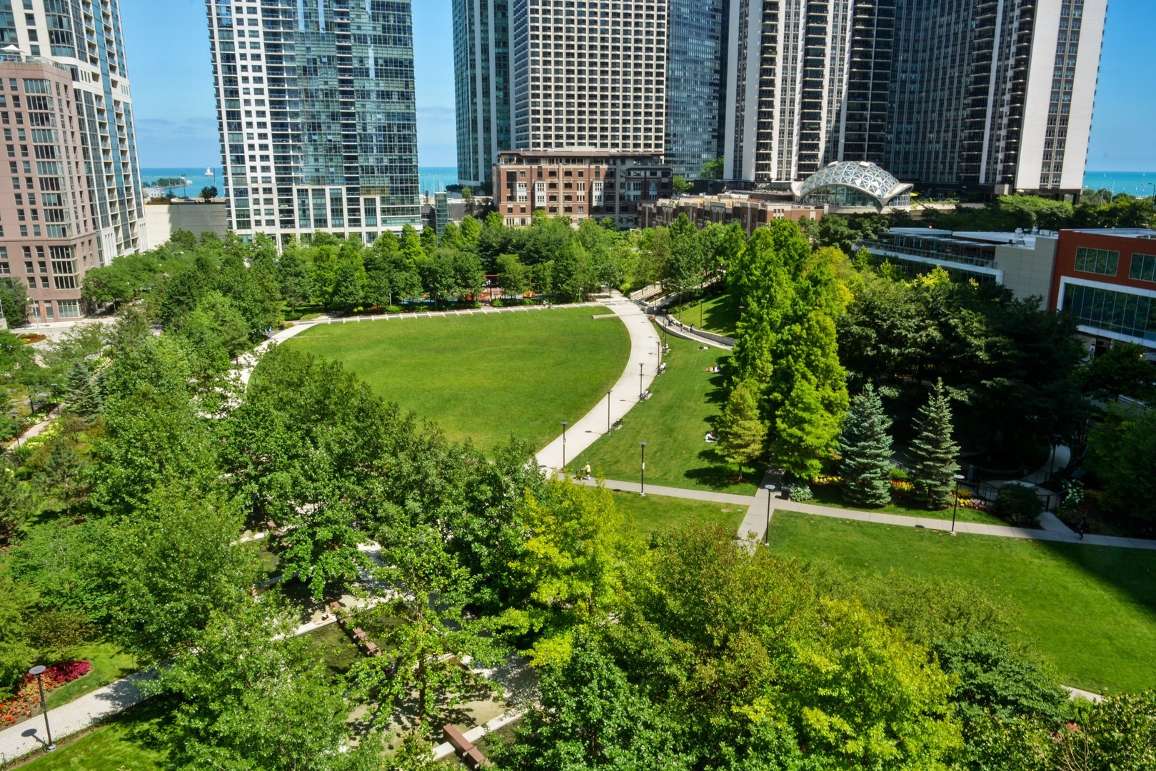 225 N Columbus Drive Unit: 5701