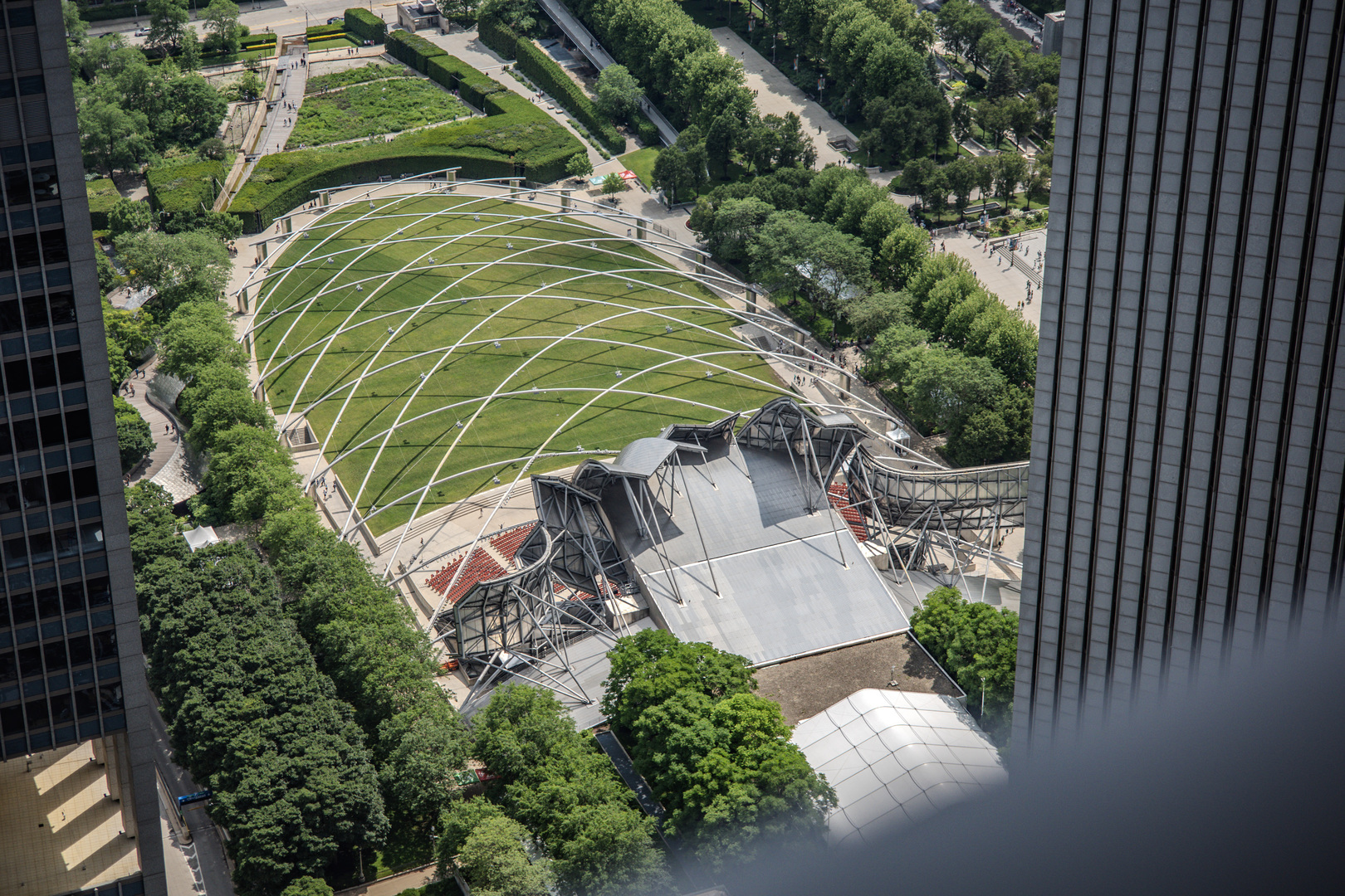 225 N Columbus Drive Unit: 5701