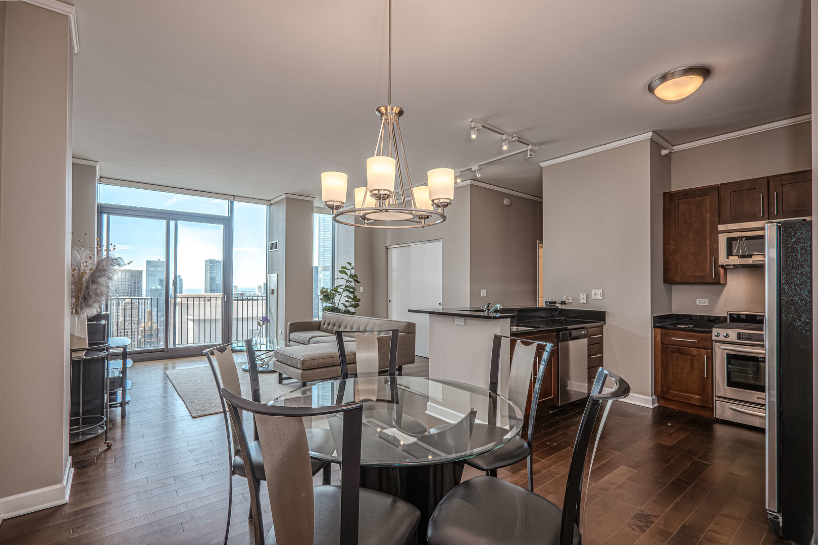 225 N Columbus Drive Unit: 5701