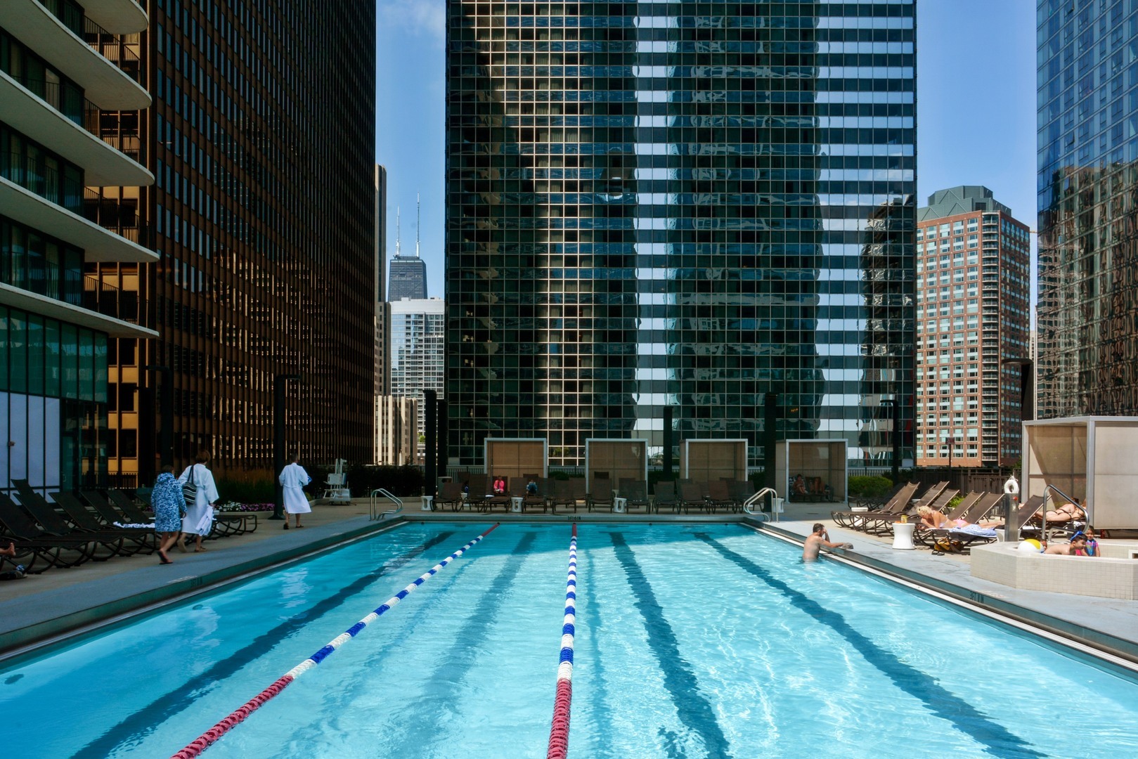 225 N Columbus Drive Unit: 5701