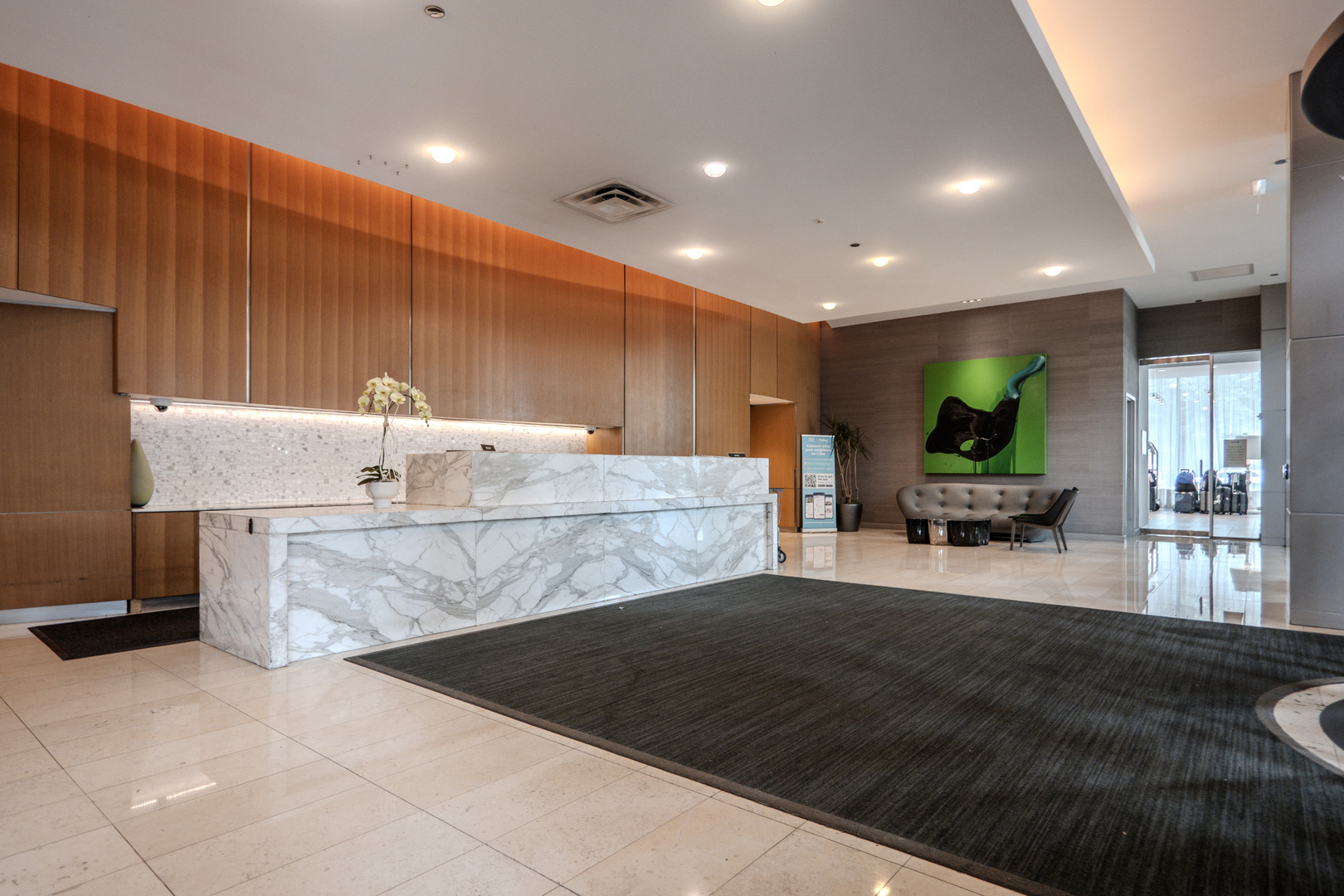 225 N Columbus Drive Unit: 5701