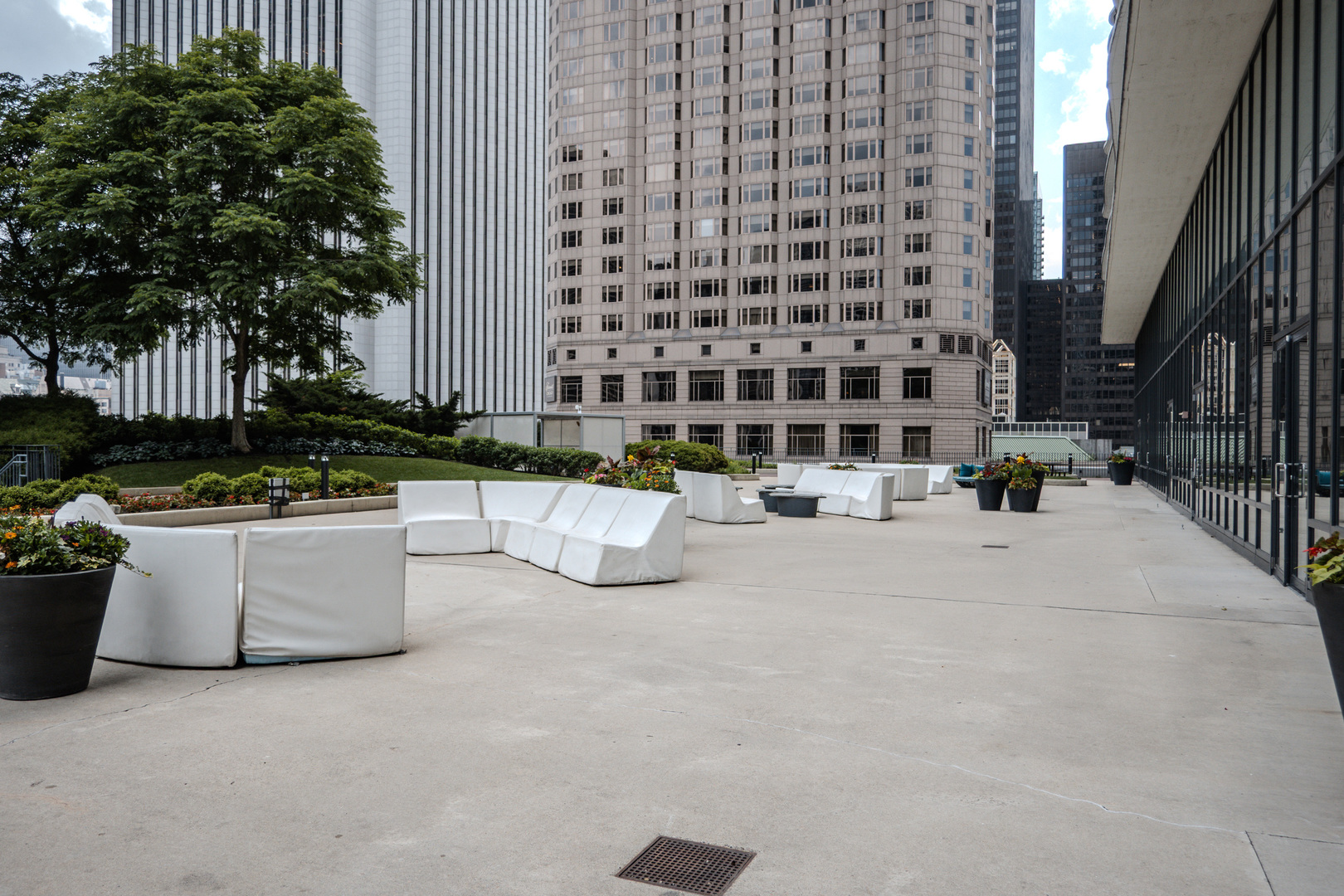 225 N Columbus Drive Unit: 5701